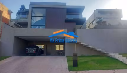 Casa Contemporânea e Sofisticada com 4 Quartos e 5 banheiros, 415 m²