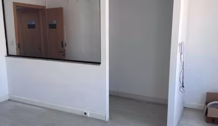 Sala Comercial mobiliada com 32m² em Excelente localização!