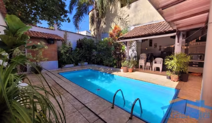 Casa com 3 Dormitórios, Piscina e Área Gourmet - Jardim das Flores/Osasco.