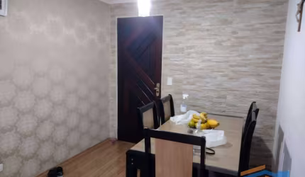 Apartamento com 2 Dormitórios - 1 Vaga - Piscina