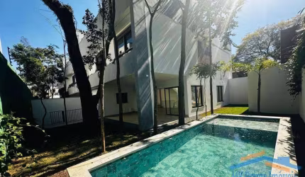 Casa de Condomínio com 4 suítes no Alto da Boa Vista/SP.