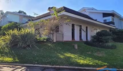 Casa de Condomínio com 4 dormitórios à Venda, 290 m² Aldeia da Serra.