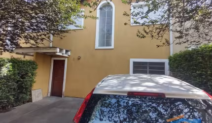 Casa em Condomínio Fechado, no Jardim Califórnia em Barueri SP.