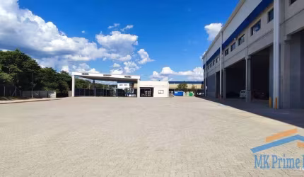 GALPÃO 7700m² Pé Direito 12m Piso 6T/m² p/ Locação em condominio Barueri/SP