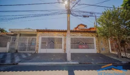 Excelente Casa Térrea com 3 Dormitórios, Edícula e 3 Vagas de Garagem.