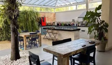 Casa de Condomínio com 4 Quartos à venda, 460m² - Alphaville.