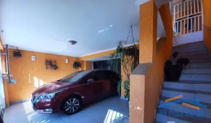 Sobrado Jd. Abril 03 dormitórios sendo 1 suíte com varanda, 2 vagas garagem