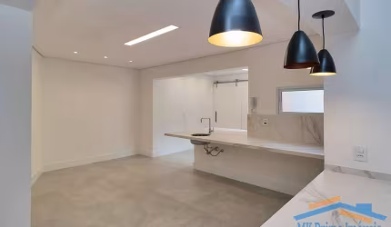 Apartamento reformado 200m² com 3 dormitórios na Bela Vista .