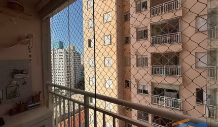 Excelente Apartamento 2 Dormitórios, Sala 2 Ambientes e 1 Vaga de Garagem.