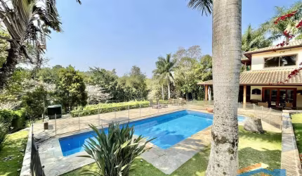 Fazendinha - 4sts, lareira, varanda gourmet, piscina e campinho!
