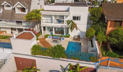 Casa com 4 Suítes e 524 m² de A/C no Residencial II Alphaville/Barueri!