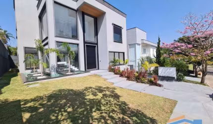 Linda Casa em Tamboré Residencial 11 - Santana de Parnaíba/SP