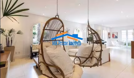 Exclusiva Residência no Condomínio Villa Fiume Rosso - São Paulo.