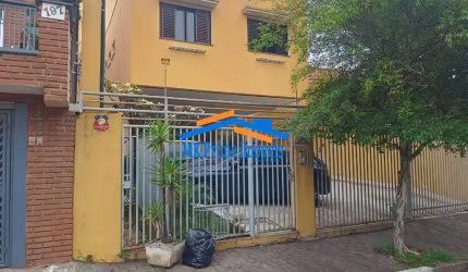 Excelente Imóvel para Investidor, Terreno de 288mt², 3 casas Excelentes.