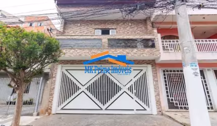 Excelente Sobrado com 3 Dormitórios sendo 1 Suíte e 2 Vagas de Garagem.