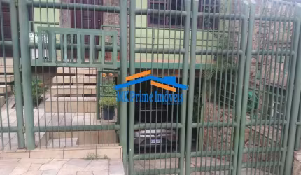 Casa Assobradada com 2 Casas no Quintal - Poços de Caldas, MG