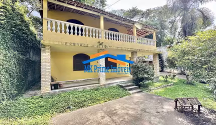 Cond Jd Colibri - Rústica, 3 dorms, quintal e muito jardim!