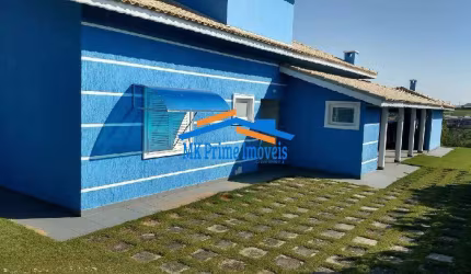 Imóvel de Alto Padrão: 3 Dormitórios, Suíte, Forno de Pizza e Muito Mais.