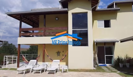 Imóvel dos Sonhos: Casa c/ 4 Quartos, Suíte Master e Piscina Borda Infinita