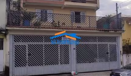 Conjunto de 4 Casas Independentes com 2 a 3 Dormitórios e Garagem.