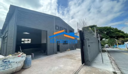 Galpão área construída 565m2 Jardim Califórnia - Barueri/SP