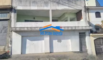 Ótimo Sobrado com 3 Dormitórios sendo 1 Suíte e 2 Vagas de Garagem.