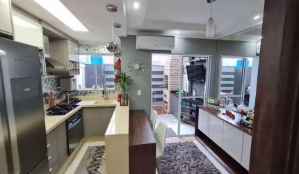 Lindo Sobrado em condomínio no Jaguaribe, todo planejado, 2 vagas cobertas!