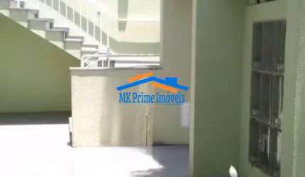 Excelente sobrado de condomínio com 2 dormitórios e 2 vagas de garagem.