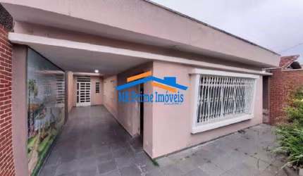 Casa Terrea com  3 Dormitórios sendo 1 Suíte e 3 vagas