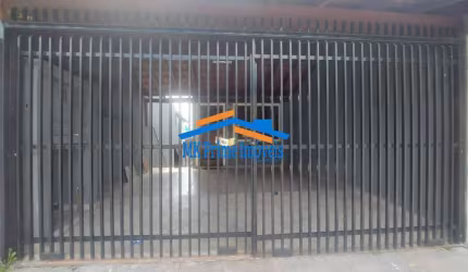 Excelente Sobrado com 4 Dormitórios sendo 2 Suítes e 2 Vagas de Garagem.