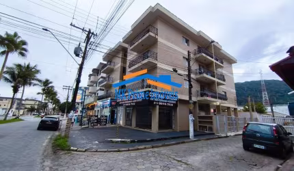 Apartamento com 2 Quartos e 2 Banheiros à Venda, 63 m² por R$ 260.000