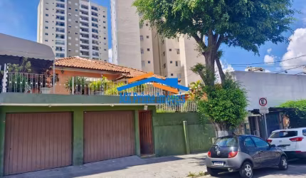 Linda Casa Térrea de 384m² c/ 02 Dorm 03 Vagas para Venda - Vila Yara/SP