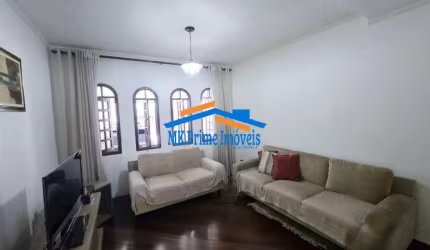 Sobrado com 3 Quartos sendo 1 Suíte + Edícula + 2 Vagas no Bela Vista