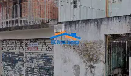 Excelente Terreno de 308 m² com 2 Casas Antigas – Bela Vista.
