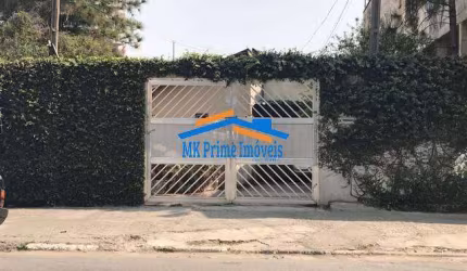 Terreno com 270 m² com 2 casas em Presidente Altino