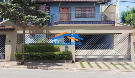 Casa com ótimo acabamento em Granito e Madeira - City Bussocaba.