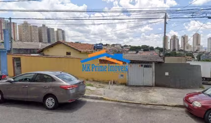 Casa Térrea de Esquina com 249.50m² e 2 Casas no Terreno