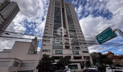 Apartamento no Edfício Plaza Mayor