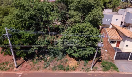 Terreno no Bairro Rita Vieira
