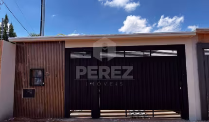 Casa Térrea No Bairro Pioneiros
