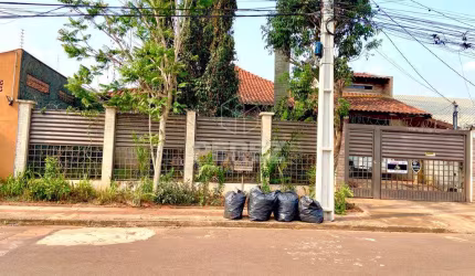 Casa Térrea no Bairro Jardim Seminário