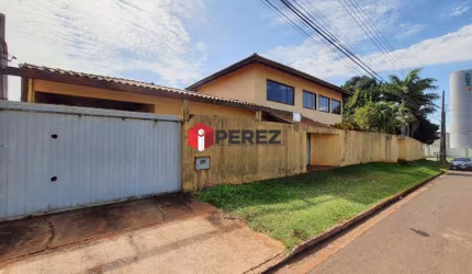 Sobrado comercial no bairro Vila Marli esquina com Av. Tamandaré