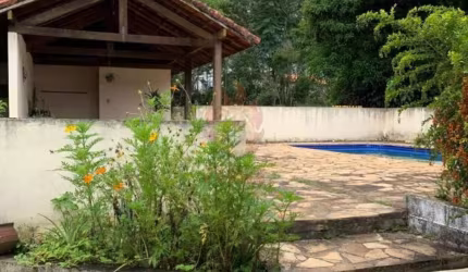 R$ 420.000   Chácara com 5 dormitórios à venda, 10800 m² por R$ 420.000,00 - Sarapui - Sarapuí/SP