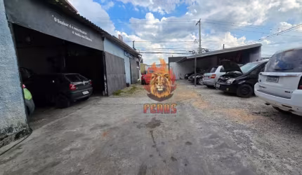 Galpão Comercial à Venda Pronto para Uso na Zona Oeste Espaçoso e com Excelente Infraestrutura