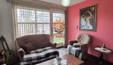 Casa de rua à Venda na Avenida General Osório - Trujillo