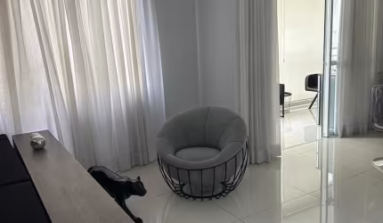 Lindo Apartamento de 144m2  com 03 dormitórios Sendo 01 Suíte, à Venda,  no Bairro Planalto em S.B.Campo - SP.
