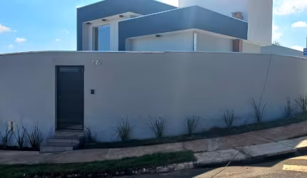 Linda Casa Térrea com 110m2 no  Bairro Campos Verde em  Boituva - SP.