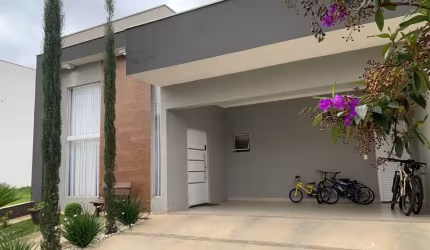 Linda  Casa Térrea de  180m² à venda no excelente  Condomínio   Fechado  Villa do Bosque -  Sorocaba - SP.