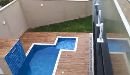 Lindo Sobrado em Condomínio Fechado Solares Resort com 265m2  de Área Construída em  Boituva - SP.