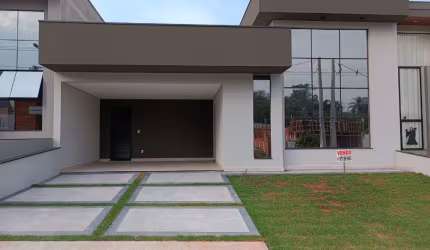 Linda Casa Térrea de 215m² de área construída e Terreno de 332m2, á venda no Condomínio  Fechado Piemonte em Indaiatuba- SP.